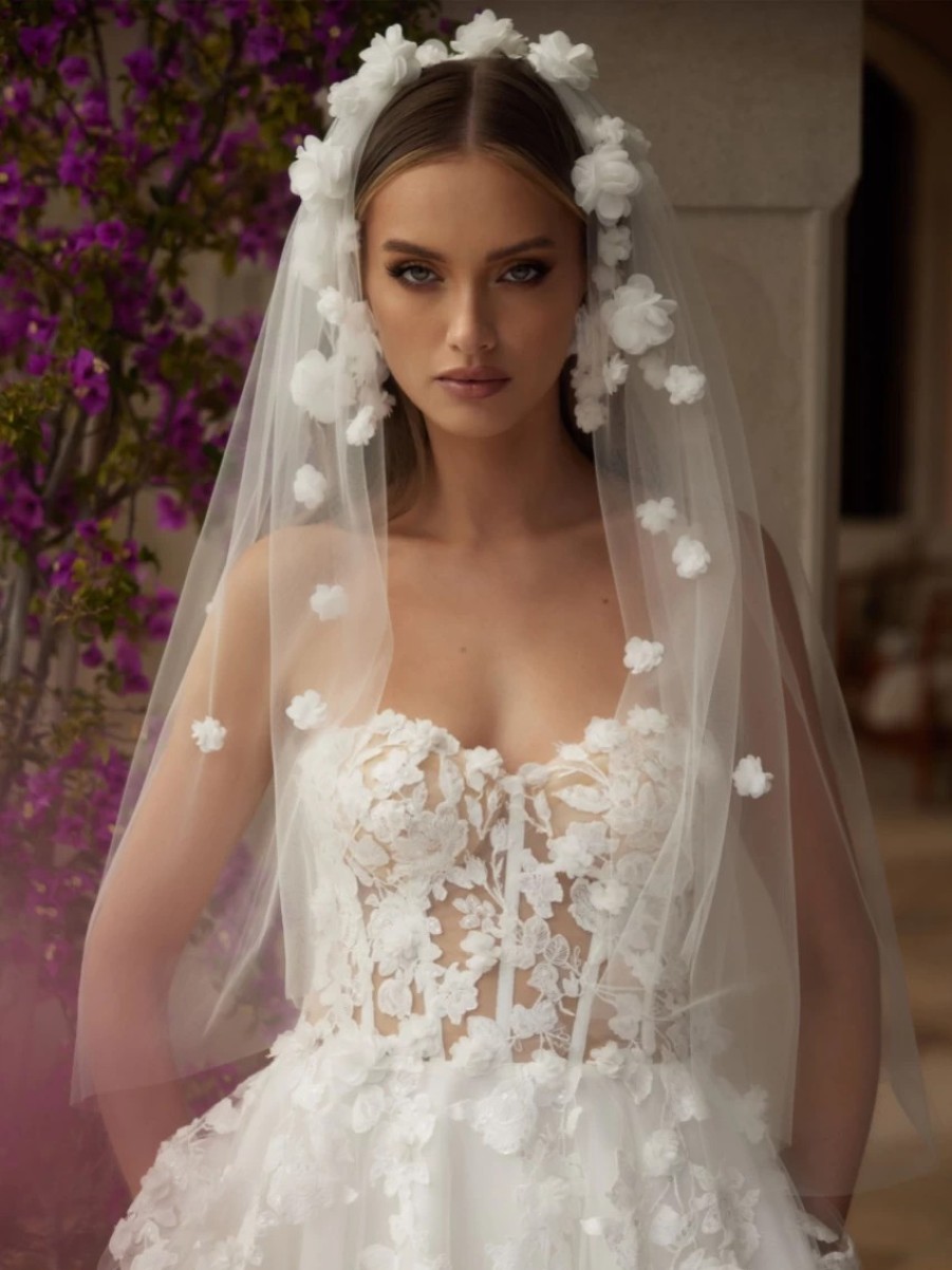 Bianco Evento Bianco Ivory Single Tier Cut Edge Short Veil With 3D Flowers S493 Best