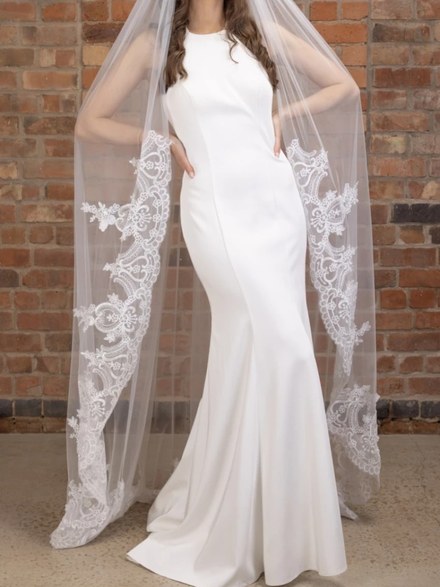 Perfect Bridal Perfect Bridal Ivory Single Tier Floor Length Veil With Lace Train Best