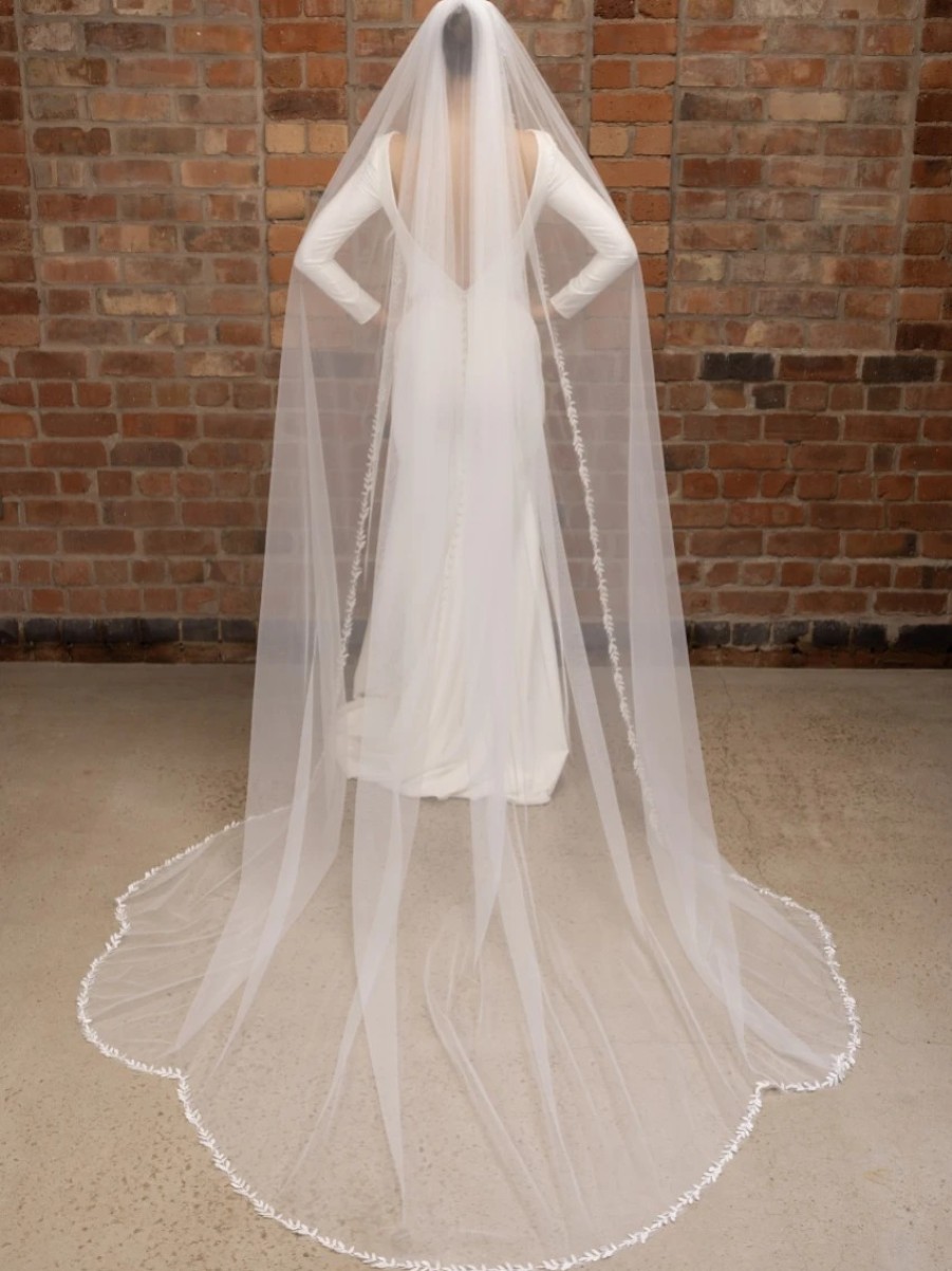 Perfect Bridal Perfect Bridal Ivory Single Tier Cathedral Veil With Lace Leaf Embroidery Hot