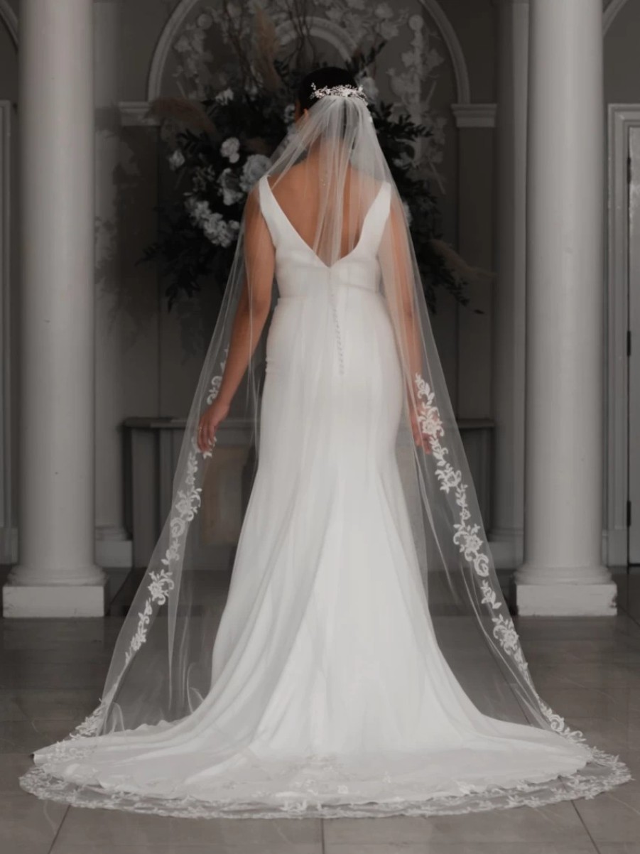 Linzi Jay Linzi Jay Single Tier Ivory Cathedral Veil With Beaded Lace Motifs V741 New