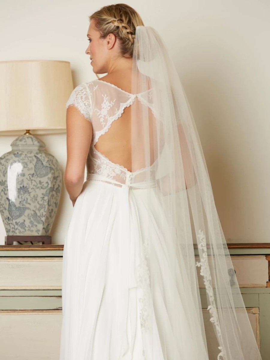 Linzi Jay Linzi Jay Single Tier Ivory Cathedral Veil With Beaded Lace Motifs V741 New