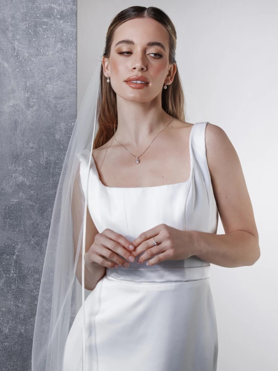 Rainbow Club Rainbow Club Snapdragon Ivory Single Tier Satin Edge Chapel Veil Hot