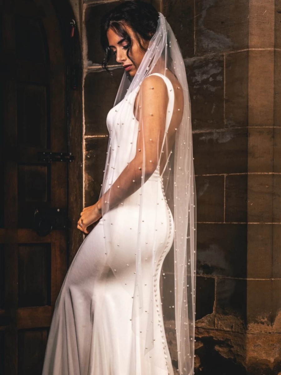 Perfect Bridal Perfect Bridal Ivory Single Tier Cut Edge Scattered Pearl Veil Hot