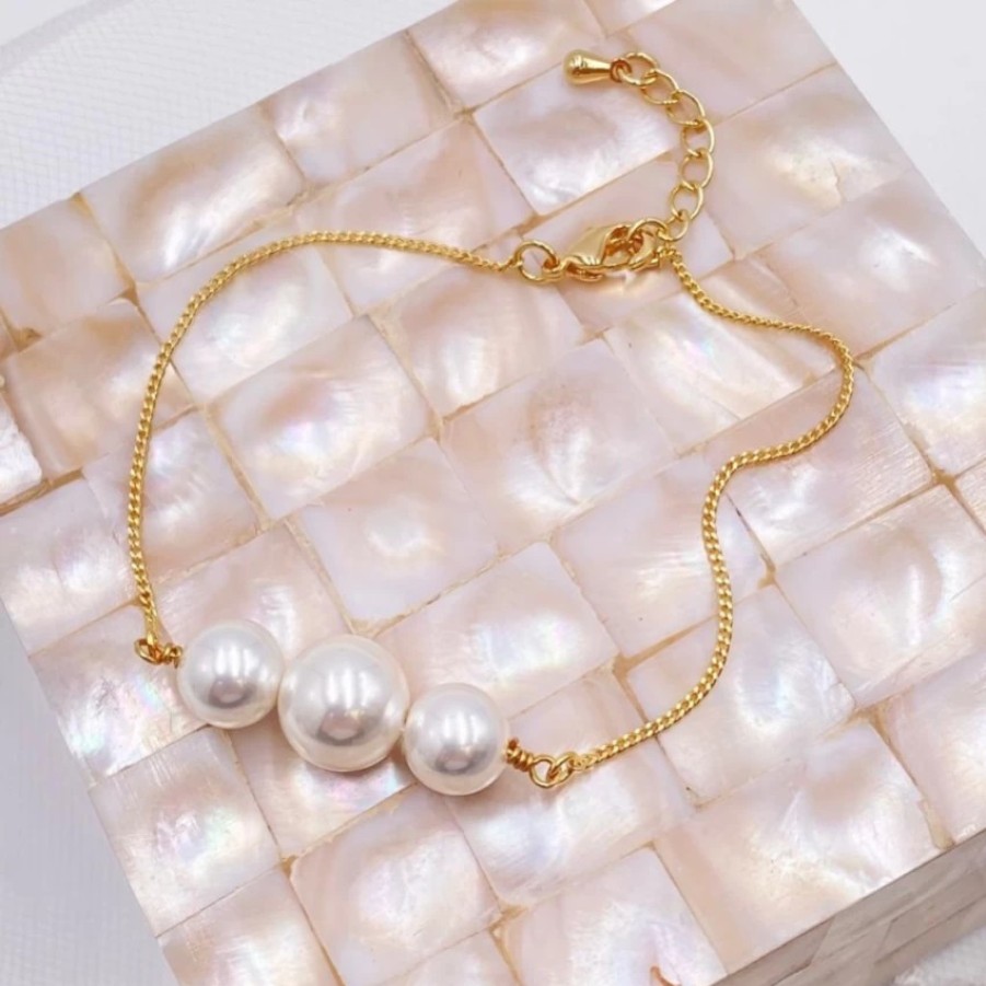 Lace & Favour Sadie Gold Dainty Pearl Bracelet New