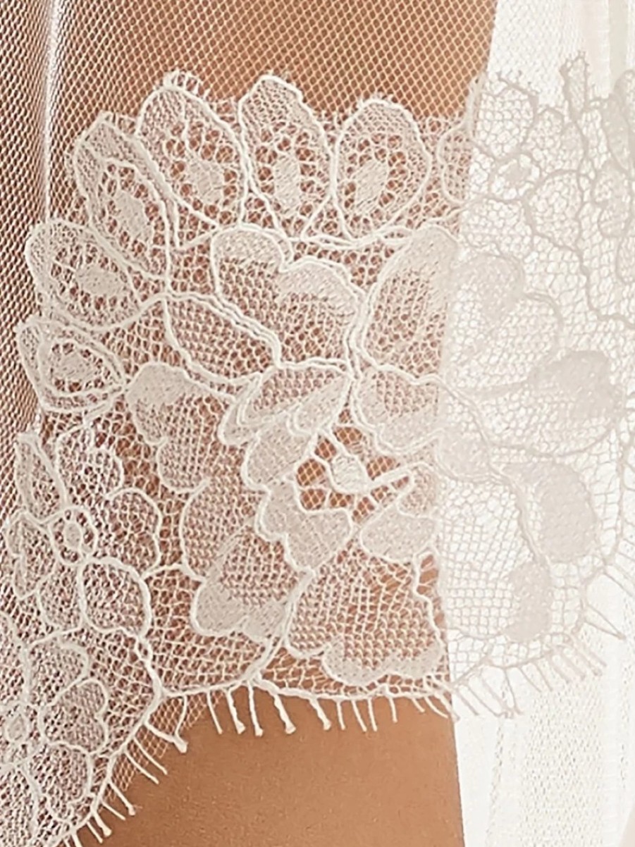 Bianco Evento Bianco Single Tier Fine Lace Edge Fingertip Veil S197 Best