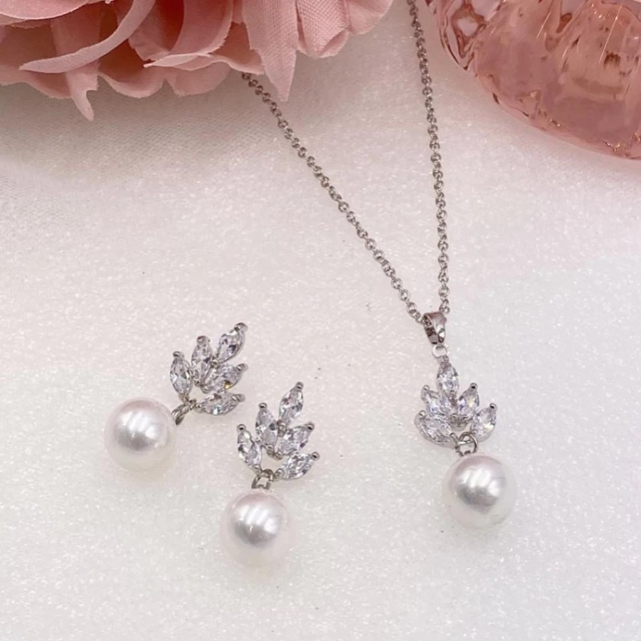 Lace & Favour Vienna Vintage Pearl Drop Bridal Jewellery Set Wholesale