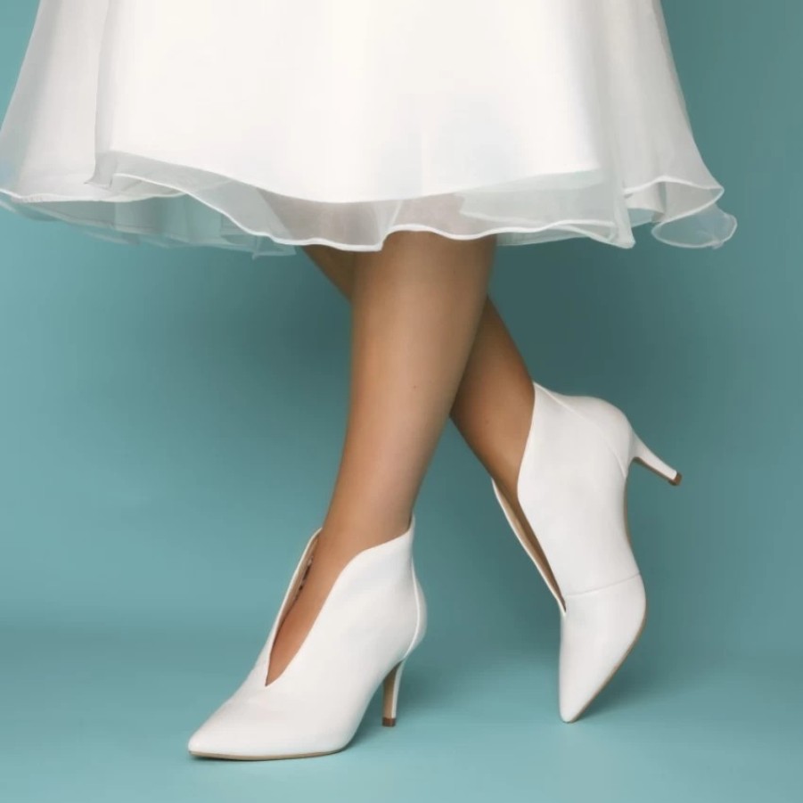 Perfect Bridal Perfect Bridal Zara Ivory Leather Pointed Toe V Front Wedding Boots Best