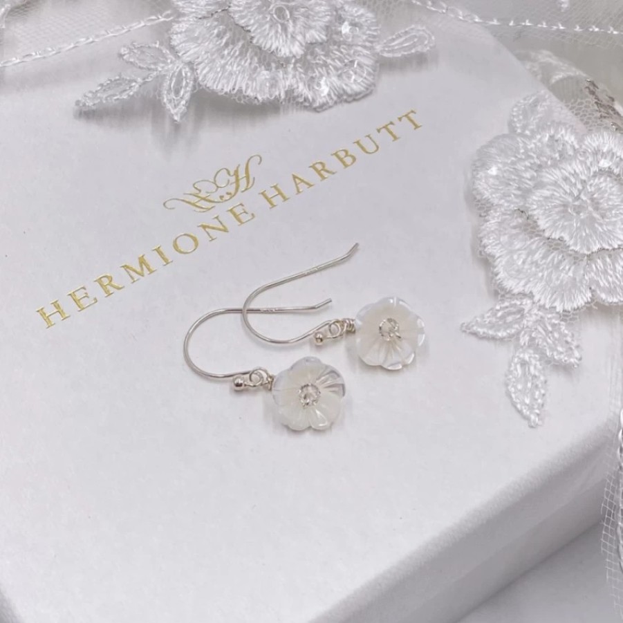 Hermione Harbutt Hermione Harbutt Bianca Mother Of Pearl Flower Droplet Earrings Hot