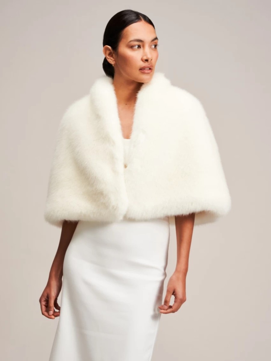 Helen Moore Helen Moore Ivory Faux Fur Short Bridal Cape Hot